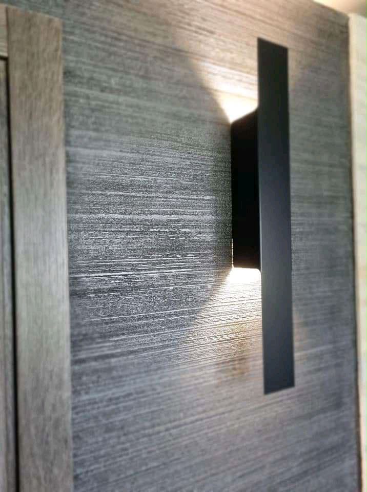 Brushed Linear Texture with Ambient Sconce